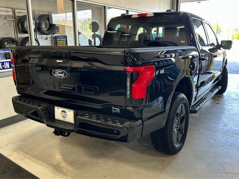 Used 2025 Ford F150 Lightning Flash AWD/4WD image 7