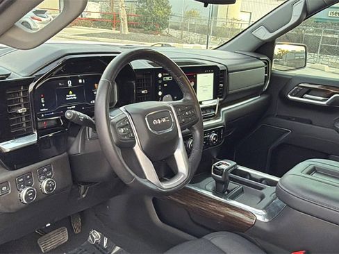 Used 2022 GMC Sierra 1500 Elevation image 16