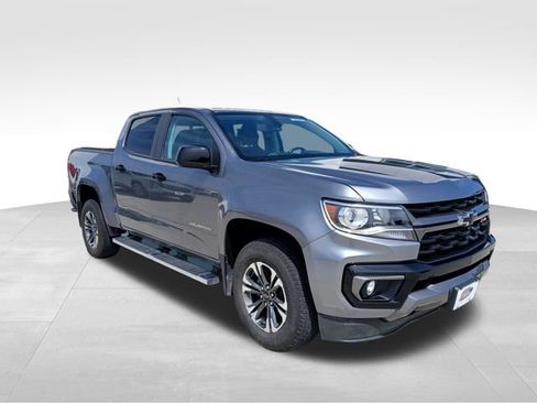 Used 2021 Chevrolet Colorado Z71 AWD/4WD image 7