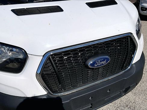 Used 2023 Ford Transit 250 Low Roof AWD w/ Exterior Upgrade Package image 27