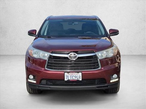Used 2015 Toyota Highlander Limited FWD image 2
