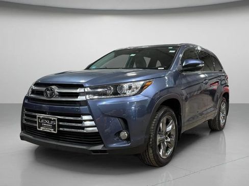Used 2018 Toyota Highlander Limited Platinum AWD/4WD image 8