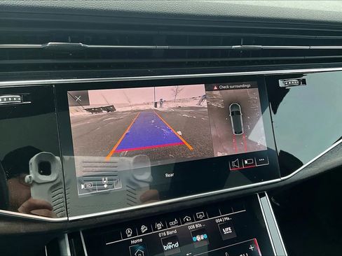 Used 2019 Audi Q8 Premium Plus w/ Premium Plus AWD/4WD image 20