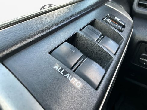 Used 2018 Toyota 4Runner Limited AWD/4WD image 19
