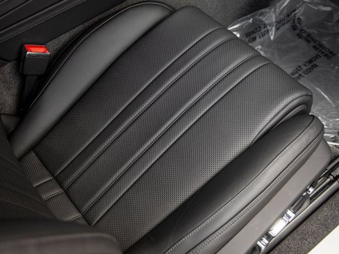 Used 2023 Bentley Continental GT Mulliner AWD/4WD image 35