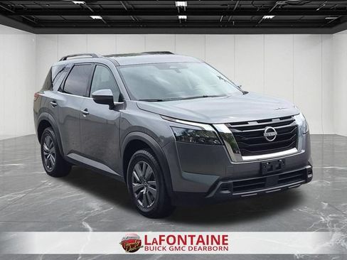 Used 2024 Nissan Pathfinder SV AWD/4WD image 7