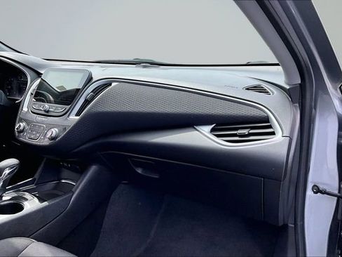 Used 2024 Chevrolet Malibu LT FWD image 25