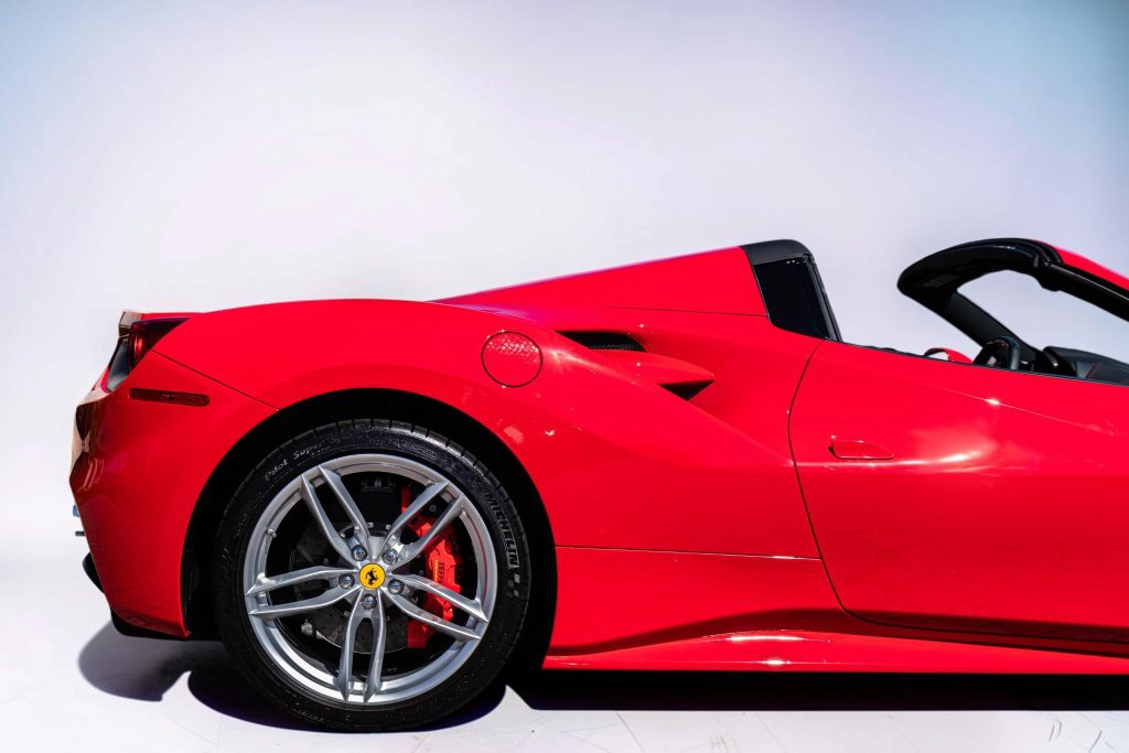 Certified 2019 Ferrari 488 Spider RWD image 18