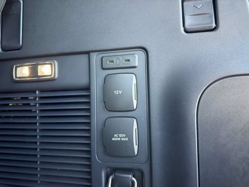 Used 2025 Ford Expedition Tremor AWD/4WD image 17