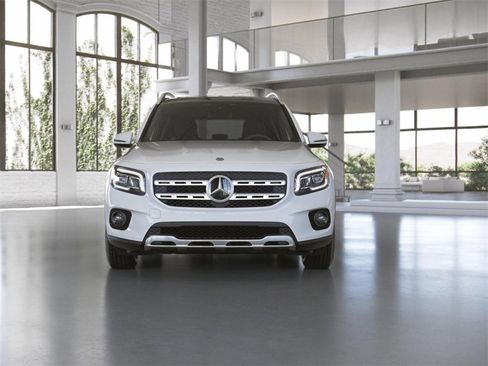 Certified 2022 Mercedes-Benz GLB 250 4MATIC image 8