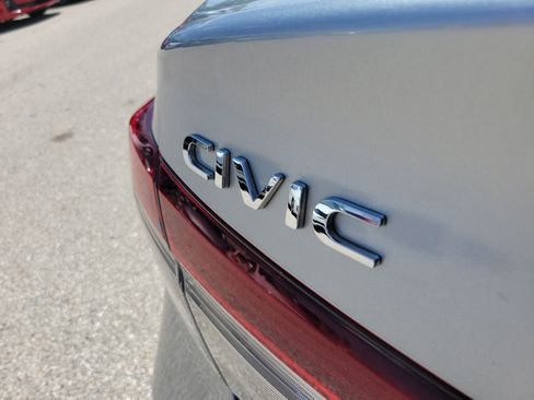 Used 2025 Honda Civic Sport image 9