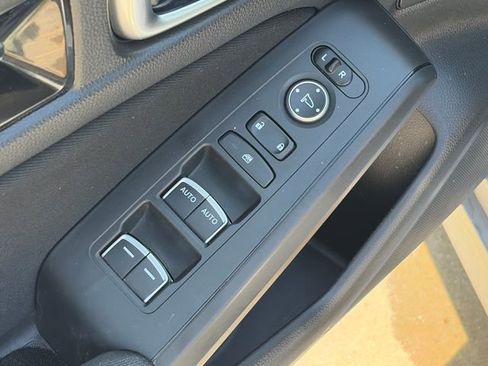 Used 2022 Honda Civic EX image 18