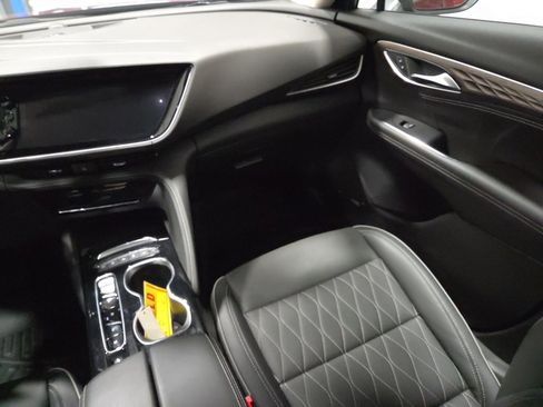 Used 2023 Buick Envision Avenir image 18