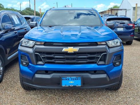 Used 2024 Chevrolet Colorado LT w/ LT Convenience Package II RWD image 2