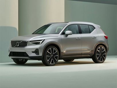 Used 2023 Volvo XC40 B5 Plus w/ Driver Assist Package