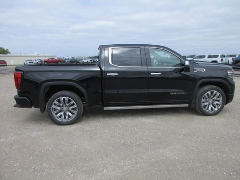 New 2026 GMC Sierra 1500 Denali AWD/4WD image 3