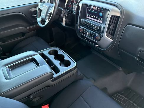 Used 2017 GMC Sierra 1500 SLE w/ SLE Value Package image 16