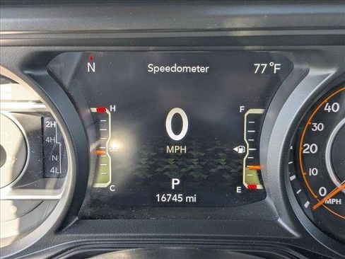 Used 2024 Jeep Wrangler Sahara w/ Technology Group image 11