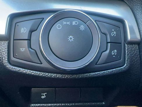 Used 2019 Ford Explorer XLT w/ Equipment Group 202A image 36