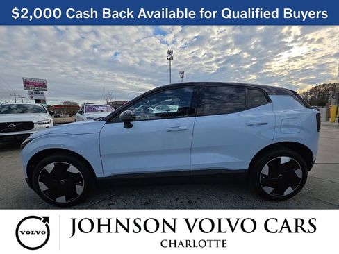New 2026 Volvo EX30 Plus w/ Protection Package Premier image 8