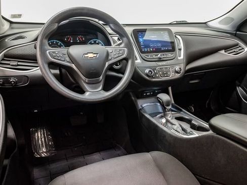 Used 2023 Chevrolet Malibu LT w/ Driver Confidence Package FWD image 7