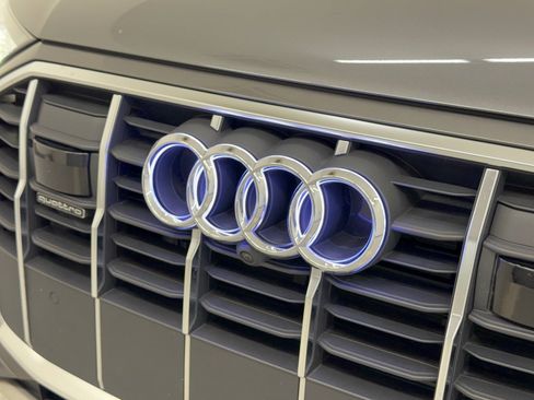 Used 2023 Audi Q7 3.0T Premium Plus AWD/4WD image 29