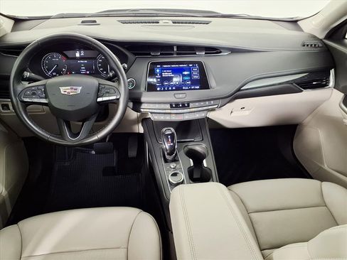 Certified 2023 Cadillac XT4 Premium Luxury w/ Enhanced Visibility Package image 3