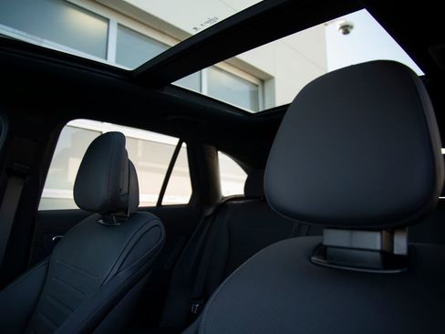 New 2026 Mercedes-Benz GLC 300 4MATIC image 12