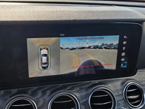 Used 2021 Mercedes-Benz E 350 Sedan image 23