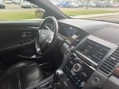 Used 2013 Ford Taurus Limited FWD image 12