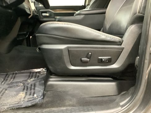 Used 2024 RAM 2500 Laramie AWD/4WD image 13