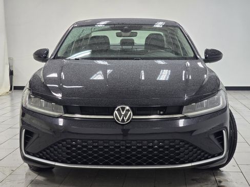 Used 2025 Volkswagen Jetta SE image 9