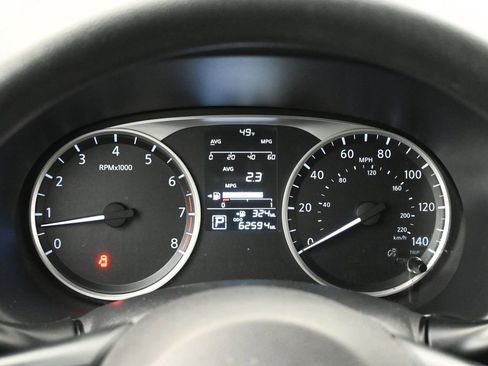 Used 2023 Nissan Kicks S image 8