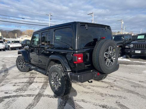 New 2026 Jeep Wrangler Sahara image 5