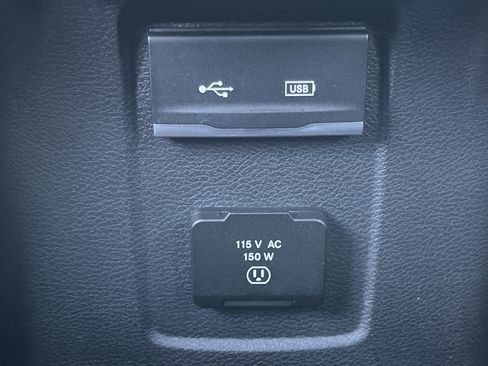 Used 2020 Jeep Wrangler Unlimited Sahara image 21