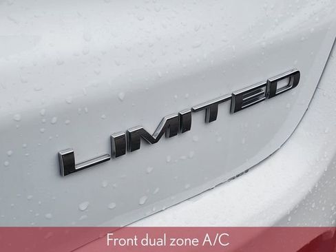 Used 2024 Jeep Compass Limited image 8