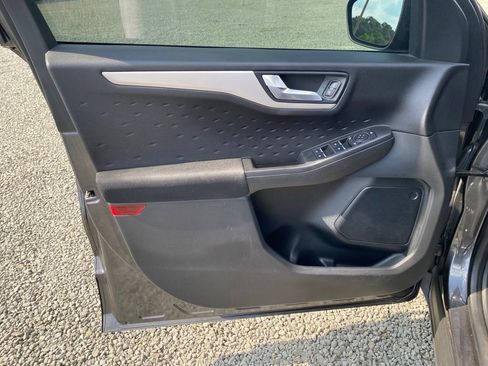 Used 2020 Ford Escape SE FWD image 8