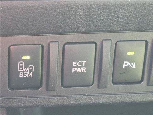 Used 2021 Toyota Tacoma TRD Off-Road w/ Technology Package AWD/4WD image 14