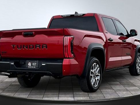 Used 2024 Toyota Tundra Limited AWD/4WD image 7