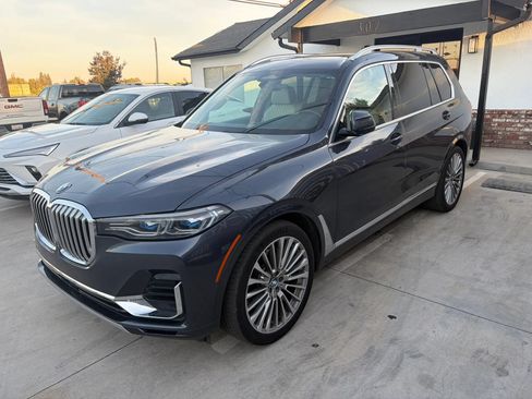 Used 2019 BMW X7 xDrive50i w/ Executive Package AWD/4WD image 3