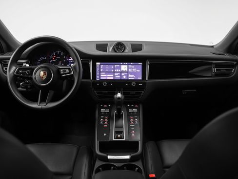 Certified 2025 Porsche Macan AWD/4WD image 27