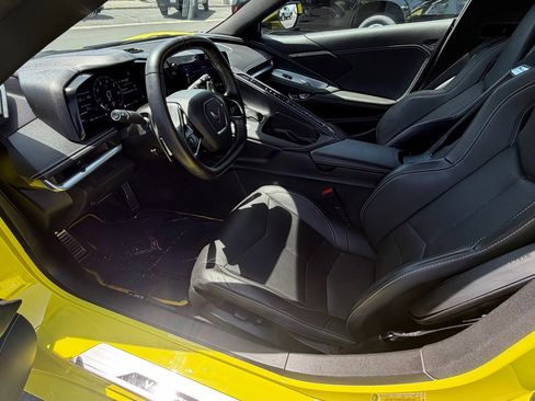 Used 2022 Chevrolet Corvette Stingray Coupe w/ 1LT RWD image 14