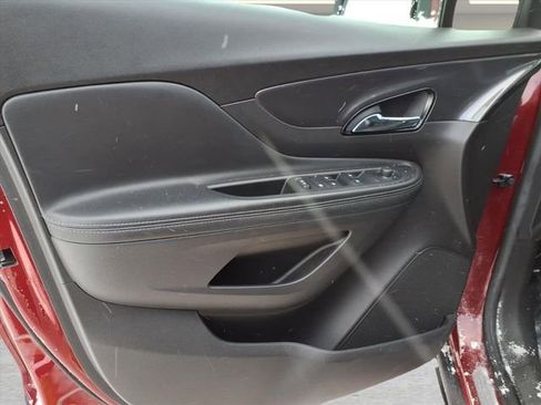 Used 2021 Buick Encore Preferred image 13