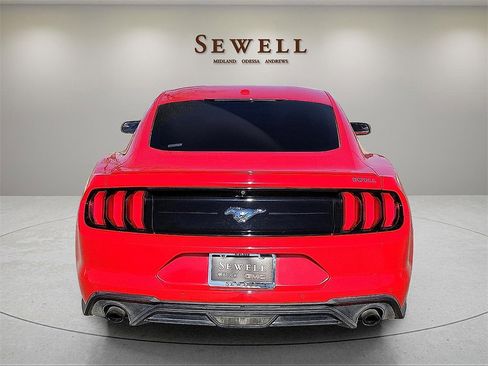 Used 2020 Ford Mustang Premium image 3