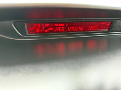 Used 2012 MAZDA MAZDA5 Touring w/ Moonroof & Audio Pkg FWD image 12