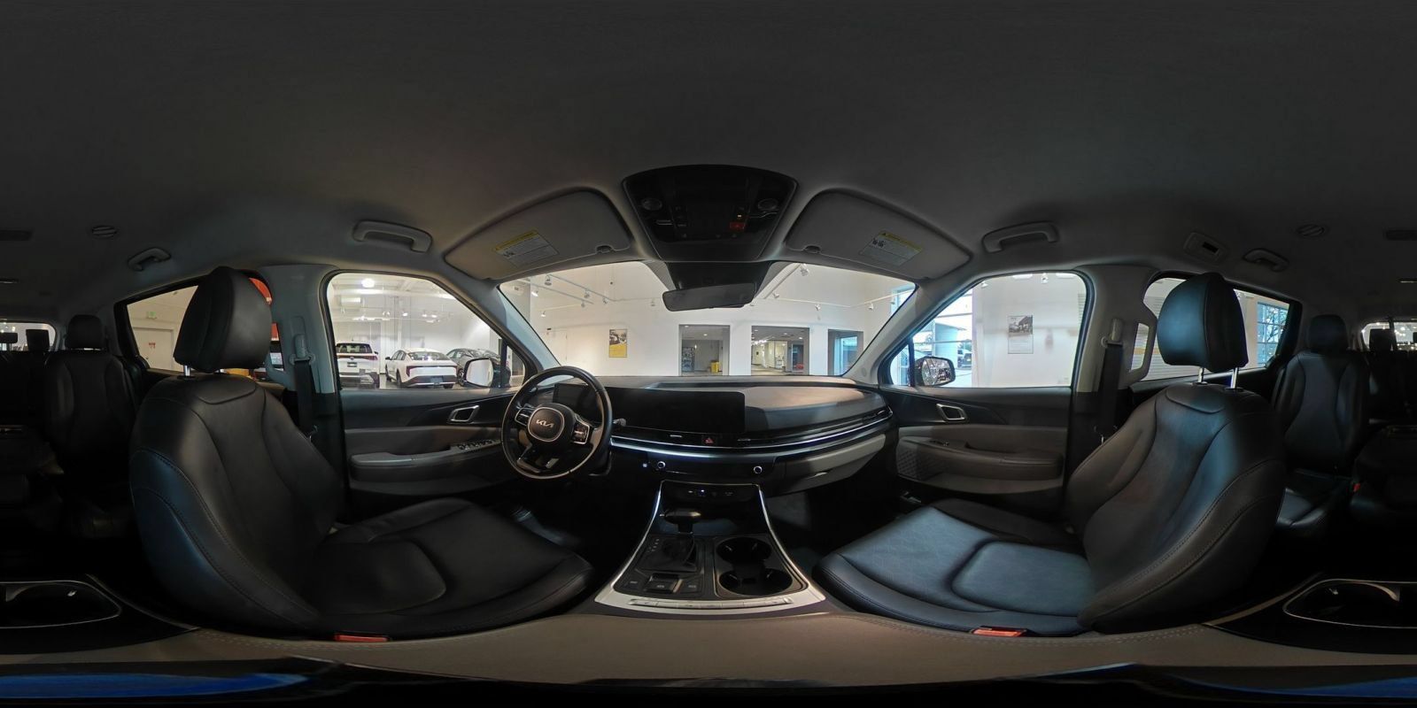 Used 2026 Kia Carnival FWD image 44