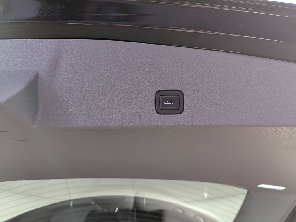 Used 2023 Cadillac XT6 Premium Luxury w/ Technology Package AWD/4WD image 53