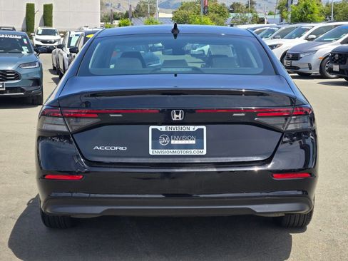 Used 2025 Honda Accord SE image 6