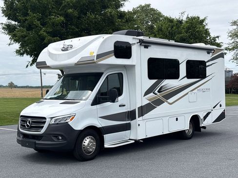 Used 2022 Mercedes-Benz Sprinter 3500 image 3