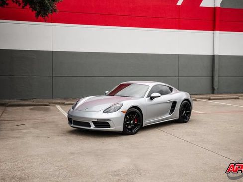 Used 2017 Porsche 718 Cayman RWD image 33